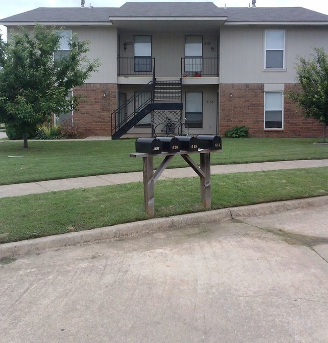 616-622 Welston Cir in Norman, OK - Building Photo - Building Photo