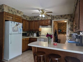 142 Cherokee Dr in Martin, TN - Building Photo - Building Photo