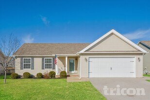 1820 Elizabeth Ln in Columbia, TN - Building Photo