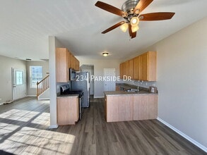 234 Parkside Dr in Shorewood, IL - Building Photo - Building Photo