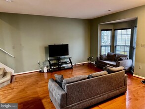 2010 Tea Island Ct in Odenton, MD - Building Photo - Building Photo