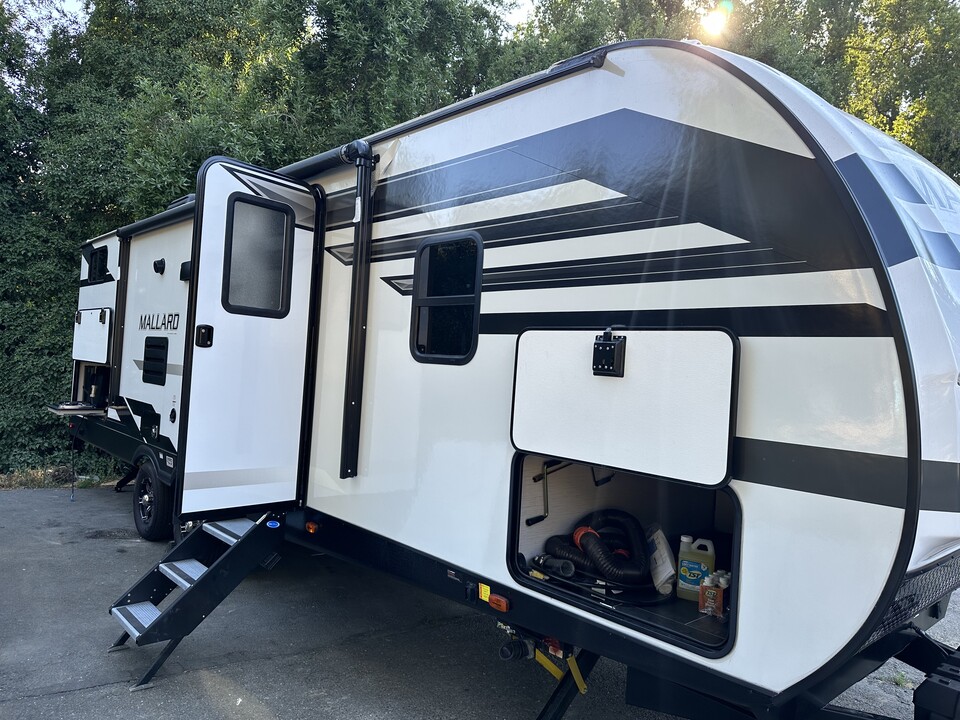 9570 Crow Canyon Rd, Unit RV trailer in Castro Valley, CA - Foto de edificio