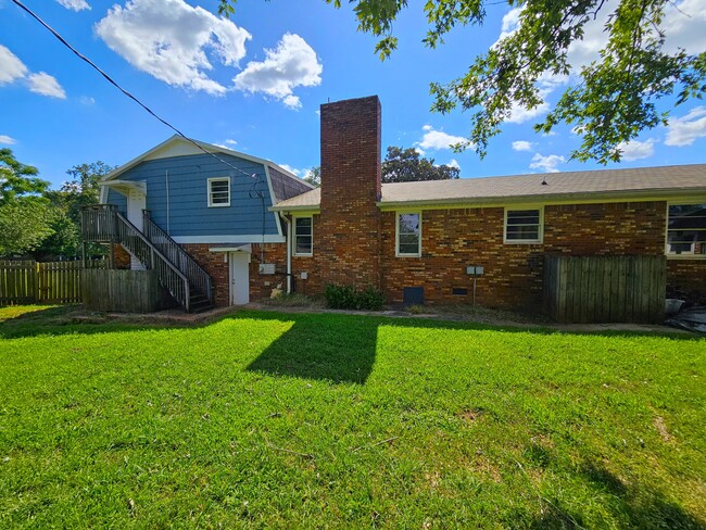 1198 Holly Springs Rd in Lyman, SC - Building Photo - Building Photo