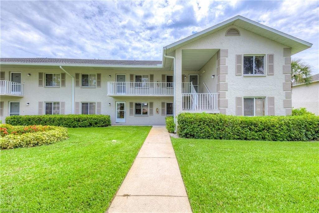 760 Augusta Blvd-Unit -D204 in Naples, FL - Building Photo