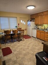 1200 N Madison St, Unit #1 in Bloomington, IN - Foto de edificio - Building Photo