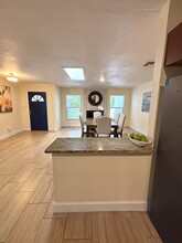5520 Beggs Rd in Orlando, FL - Building Photo - Building Photo