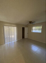 2414 Ceceile Ave in West Palm Beach, FL - Building Photo - Building Photo