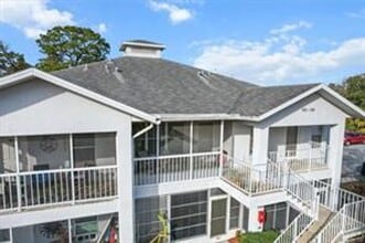 919 SE Mayo Dr in Crystal River, FL - Building Photo - Building Photo