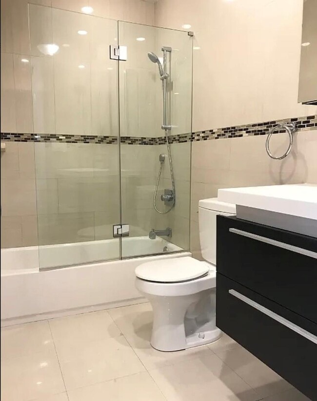 26-50-50 28th St in Queens, NY - Building Photo - Building Photo