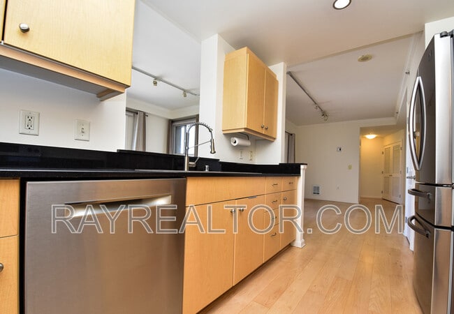 140 S Van Ness Ave in San Francisco, CA - Building Photo - Building Photo