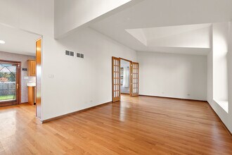 17709 Peacock Ln in Tinley Park, IL - Building Photo - Building Photo