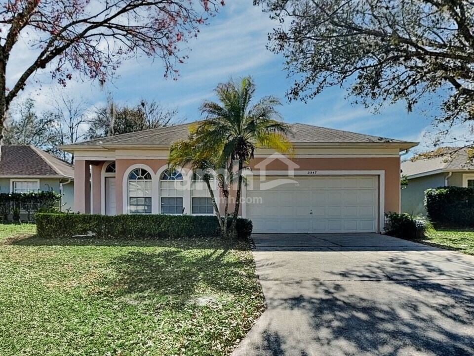 3547 Kayla Cir in Oviedo, FL - Building Photo