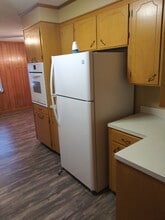 509 Maxine Ave, Unit A in Mccomb, MS - Building Photo - Building Photo