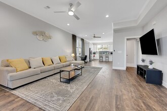 129 Green St in Nashville, TN - Foto de edificio - Building Photo