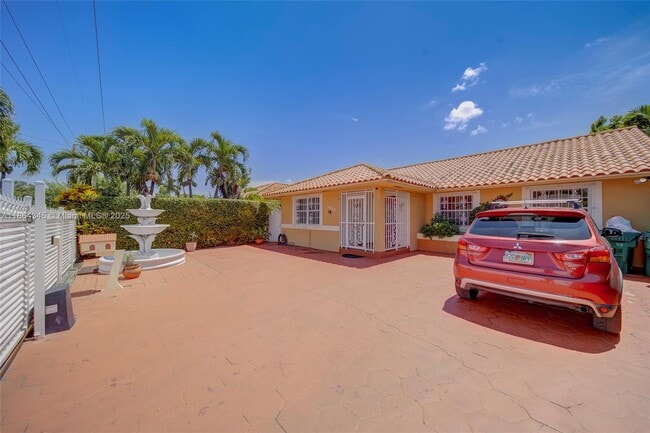 3044 SW 7th St in Miami, FL - Building Photo - Building Photo