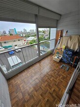 910 Kapahulu Ave in Honolulu, HI - Building Photo - Building Photo