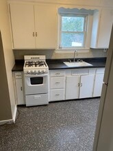 900 15th St, Unit 900 15th St in Bay City, MI - Building Photo - Building Photo