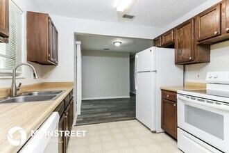 107 NE Twylite Terrace in Port St. Lucie, FL - Building Photo - Building Photo