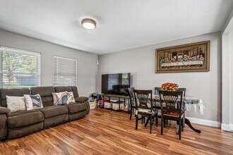 4703 Janis Dr in Columbus, OH - Building Photo - Building Photo