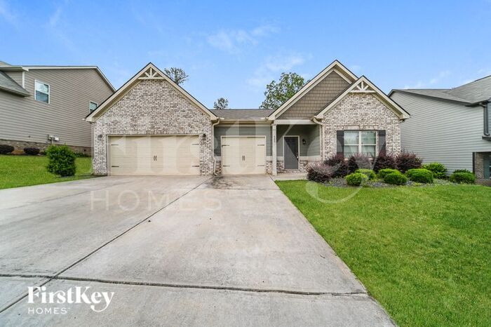 505 Mullen Ct in Locust Grove, GA - Foto de edificio