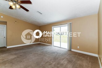 3055 NW 3rd Pl in Cape Coral, FL - Building Photo - Building Photo