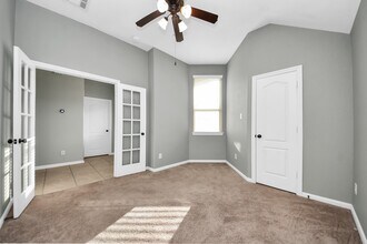 2402 Village Lakes Dr in Katy, TX - Building Photo - Building Photo