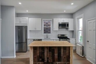 317 4th St in Union City, NJ - Building Photo - Building Photo