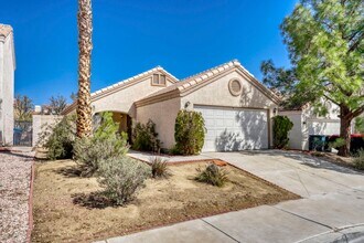 6472 Burlwood Way in Las Vegas, NV - Foto de edificio - Building Photo