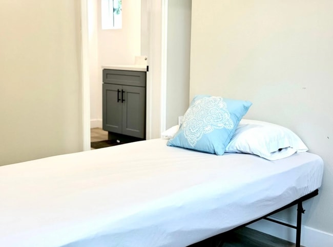 1819 Arapahoe St, Unit 1 in Los Angeles, CA - Building Photo - Building Photo