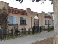 1515-1517 N Stanton Pl in Long Beach, CA - Foto de edificio - Building Photo