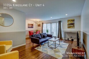 33354 Kingslane Ct in Farmington, MI - Building Photo