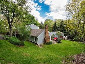 116 Hickory Hill Ln, Unit Bottom Unit in Zelienople, PA - Foto de edificio - Building Photo