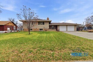 1518 11th Ave S in Great Falls, MT - Building Photo