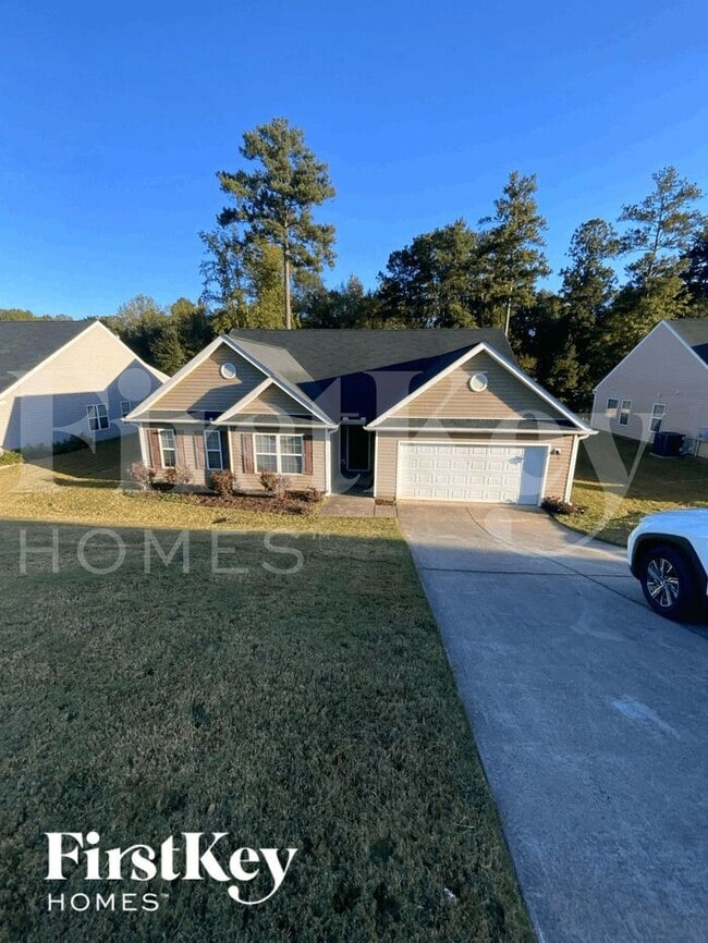 property at 1921 Roxey Ln