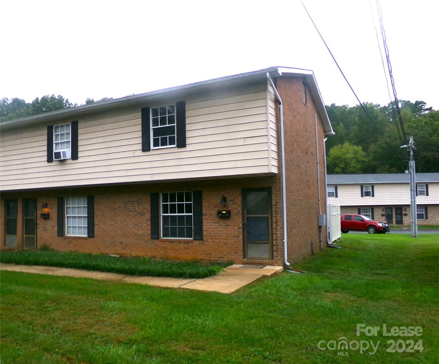 1309 N 6th St in Albemarle, NC - Building Photo