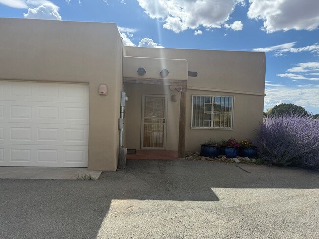 54 Encantado Loop in Santa Fe, NM - Building Photo - Building Photo