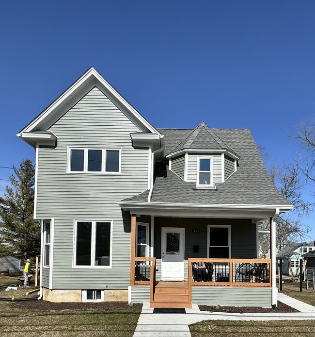 473 E Elm St in Sycamore, IL - Building Photo - Building Photo