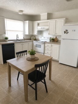 property at 11810 Greenglen Dr
