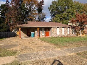 9508 Labette Dr in Little Rock, AR - Building Photo - Building Photo