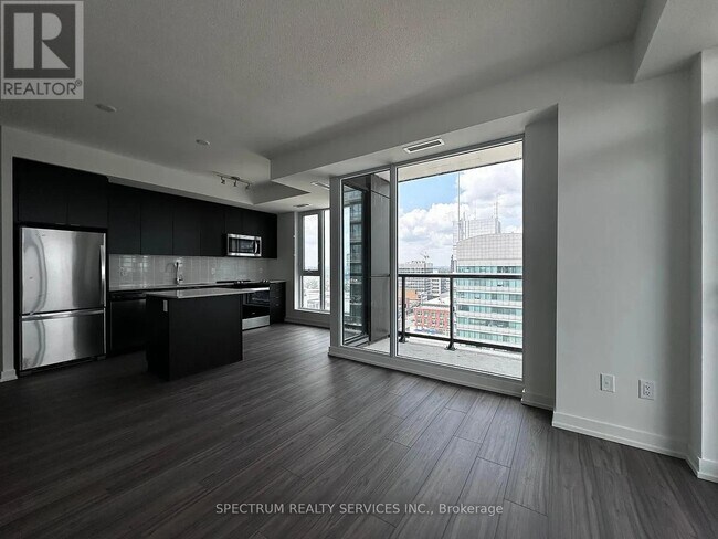 55 Duke St W in Kitchener, ON - Building Photo - Building Photo