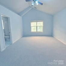 5744 Wallace Cabin Dr in Charlotte, NC - Building Photo - Building Photo