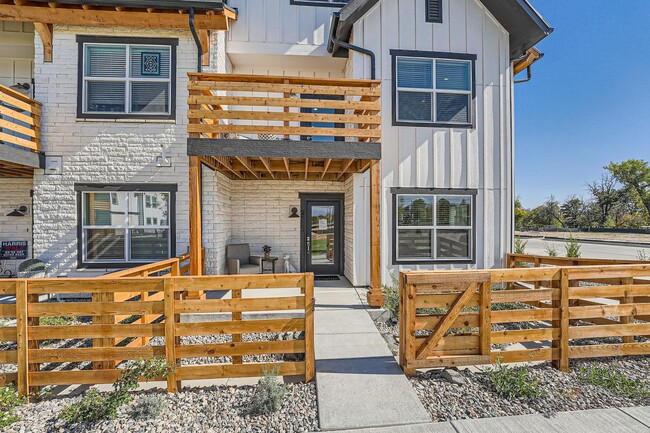 property at 2502 Colt Wy