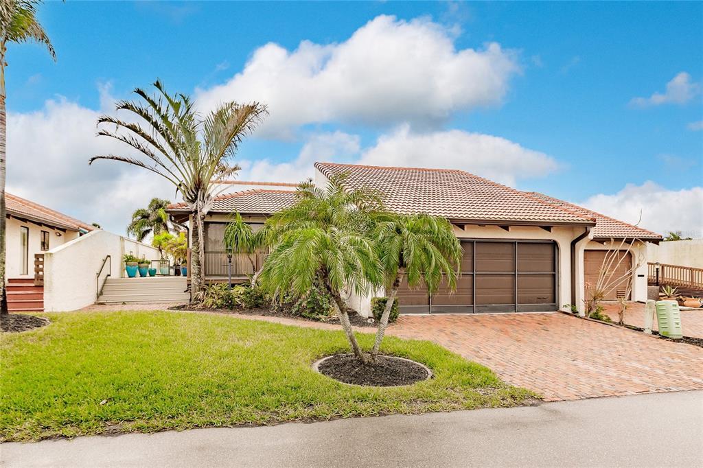 25188 Marion Ave in Punta Gorda, FL - Foto de edificio