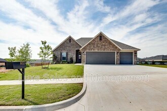 6024 Frankie Lynn Ln in Edmond, OK - Building Photo - Building Photo