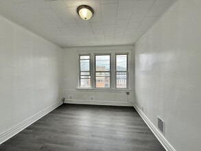 286 Boyd Ave in Jersey City, NJ - Building Photo - Building Photo