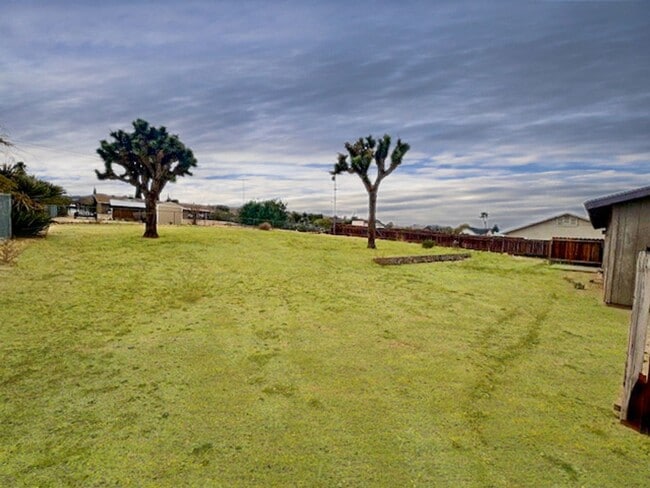 58161 Delano Trail in Yucca Valley, CA - Building Photo - Building Photo