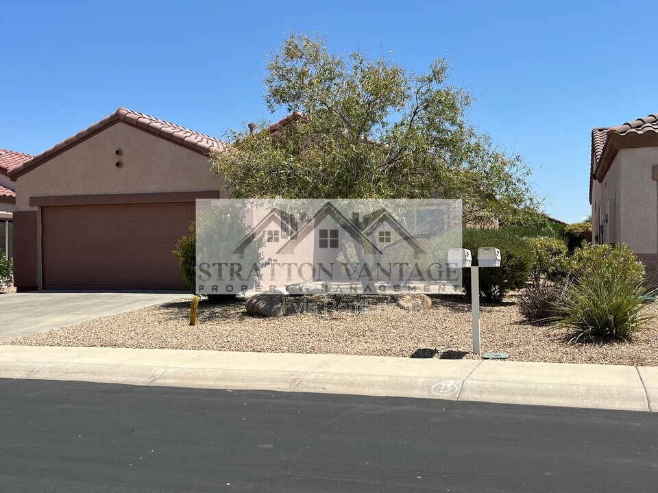 16289 W Mountain Pass Dr in Surprise, AZ - Building Photo