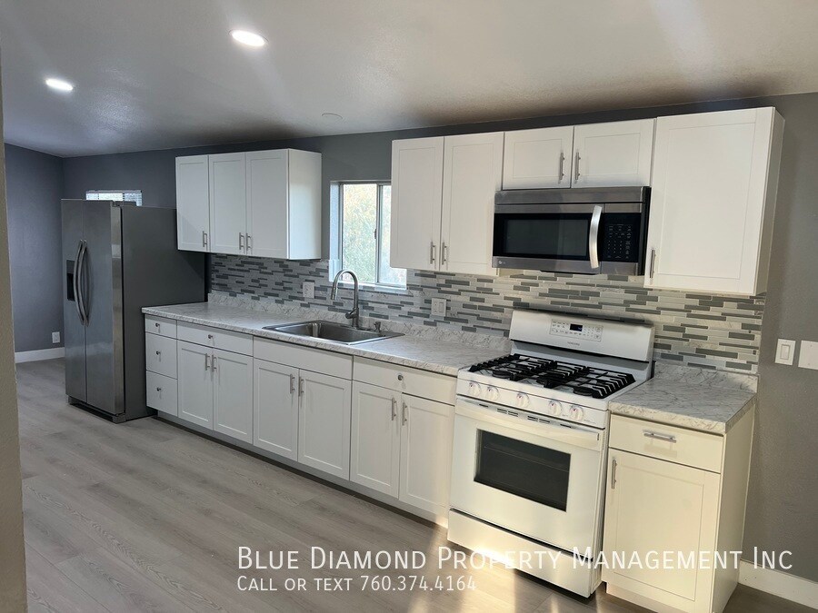 32219 Leprechaun Ln in Bonsall, CA - Building Photo