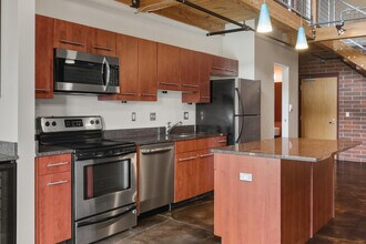 300 Hamilton St in Plymouth, MI - Building Photo - Building Photo