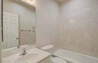 701 Arundel Cir in Ft. Myers, FL - Building Photo - Building Photo